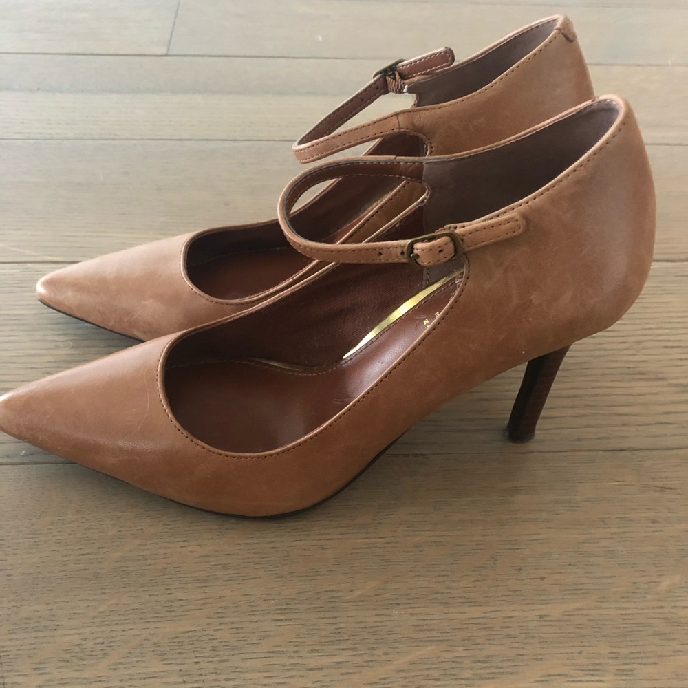 Ralph Lauren brown leather pumps